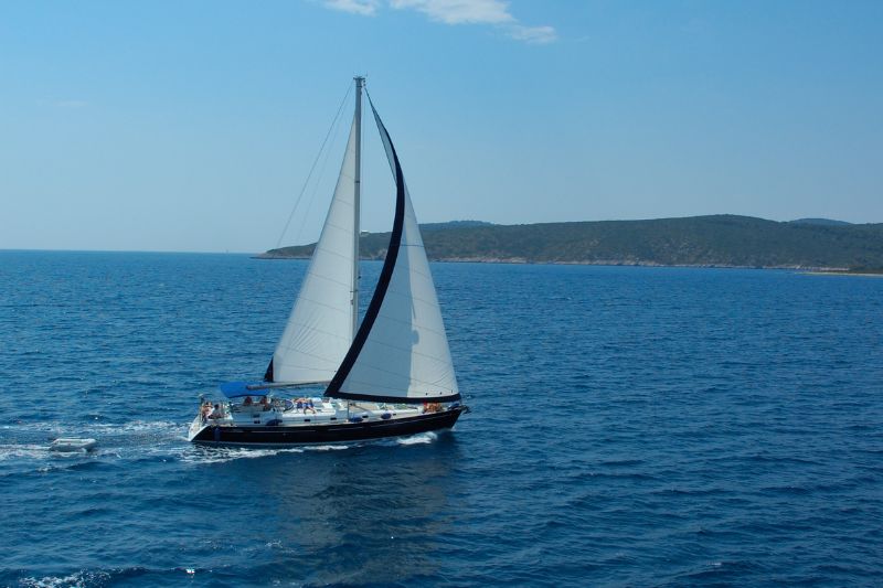 Sailing Slower: How to Turn Your Adriatic Journey into a True Escape